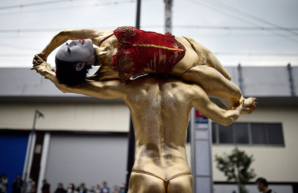 Уличные танцоры в Токио