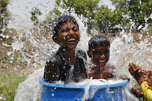 По словам местных властей, наибольшее число жертв составили люди пожилого возраста и дети