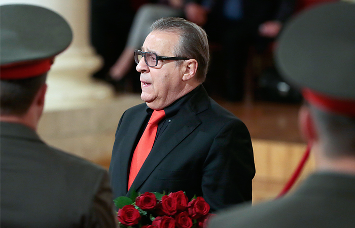 Художественный руководитель московского Театра эстрады Геннадий Хазанов во время прощания с политиком Евгением Примаковым