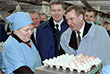 2001 год. Геннадий Селезнев (на снимке справа), находясь в рабочей поездке по Тюменской области, встретился с трудовым коллективом крупнейшей в России птицефабрики "Боровская". В центре - губернатор Тюменской области Сергей Собянин.