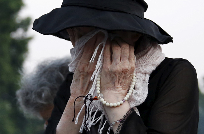 Во время молитвы перед кенотафом