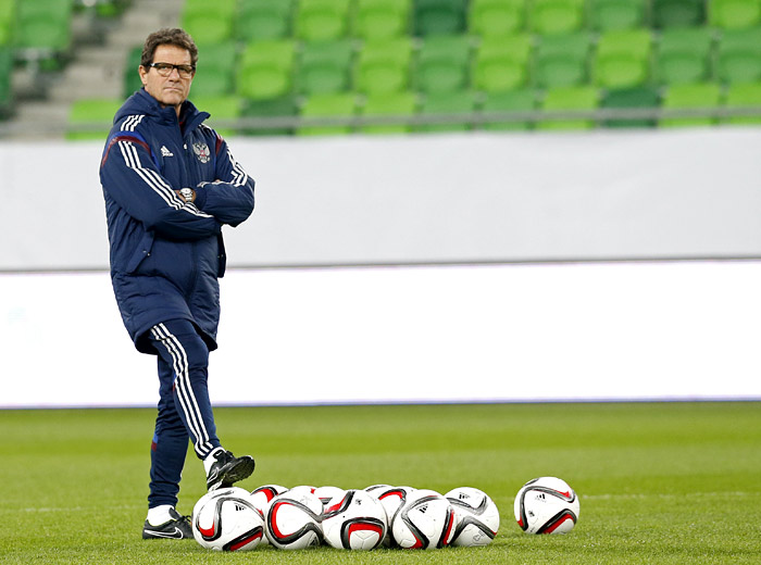 Итальянец Фабио Капелло возглавил сборную России летом 2012 года и успешно провел с ней отборочную кампанию ЧМ-2014: команда финишировала первой в группе.. На финальной стадии чемпионата мира россияне стали третьими в группе и покинули турнир. Капелло продолжил работу в сборной, но летом 2015 года, после серии неудачных матчей в отборочном турнире Евро-2016 РФС расторг с ним контракт по обоюдному согласию сторон.