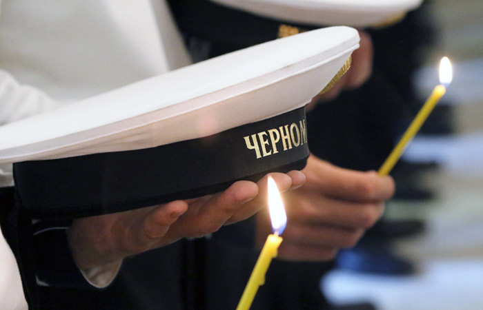 Траурные мероприятия в память о гибели подлодки "Курск" в Севастополе