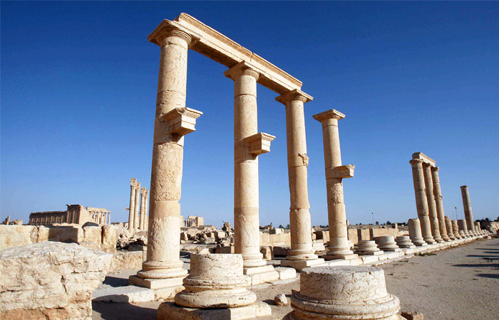 С 2012 года из-за непрекращающихся военных действий на территории Сирии несколько сотен памятников были эвакуированы из Пальмиры, однако не все они транспортабельны