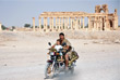 Мировая общественность опасается, что древние памятники Пальмиры постигнет такая же участь, что и ряд других архитектурных объектов, которые были разрушены боевиками ИГ на территории соседнего Ирака