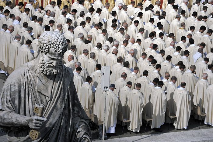 Месса по случаю канонизации новых святых на площади Святого Петра в Риме