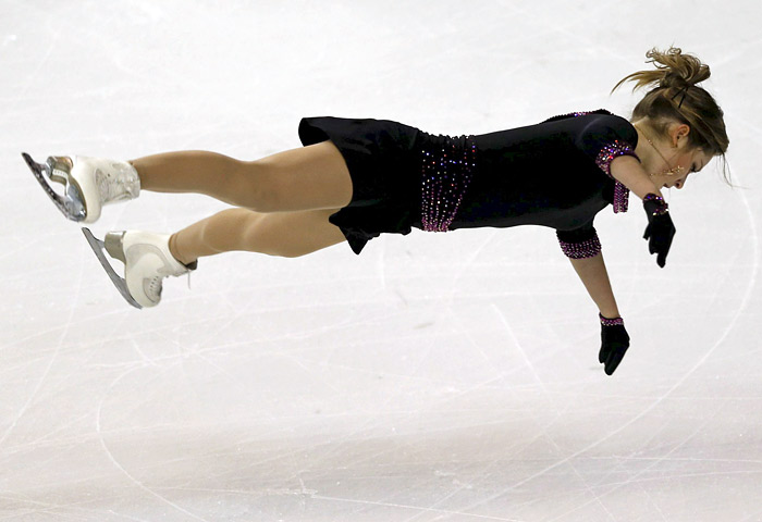 Во Франции стартовал четвертый этап серии Гран-при 2015 по фигурному катанию. Россию в женском одиночном катании представляют Юлия Липницкая (на фото) и Елизавета Туктамышева. В короткой программе Липницкая заняла второе место, уступив американке Грейси Голд. Туктамышева стала пятой.