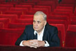 Эльдар Рязанов в зале Московского театра оперетты перед началом торжественного вечера, посвященного 80-летию режиссера. Ноябрь 2007 года.