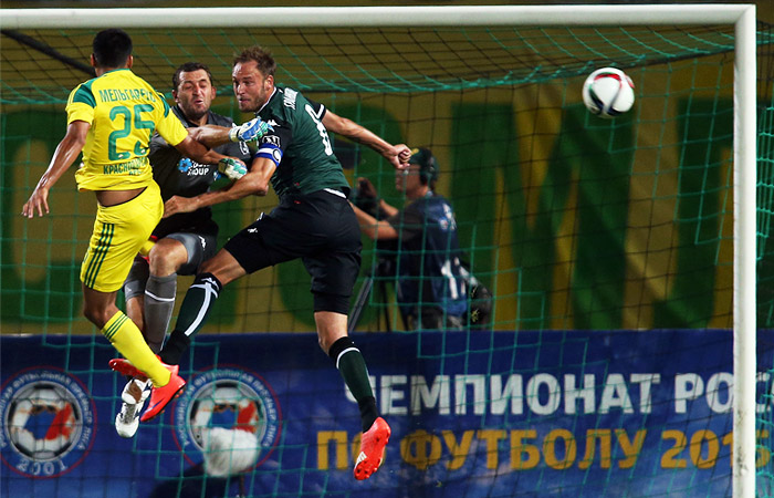 В списке наиболее результативных футболистов турнира оказался игрок одного из аутсайдеров чемпионата - нападающий краснодарской "Кубани" Лоренсо Мельгарехо (№25)