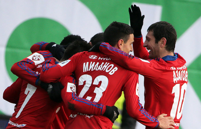 Московский ЦСКА ушел на зимний перерыв в качестве единоличного лидера чемпионата. Создав поначалу внушительный отрыв от преследователей, армейцы вскоре потерпели серию неудач, и теперь преимущество столичного клуба не столь велико