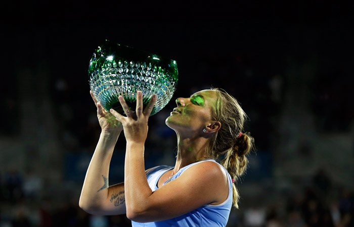 Российская теннисистка Светлана Кузнецова стала победительницей турнира WTA Apia International Sydney, прошедшего в Сиднее. В решающем матче представительница России нанесла поражение Минике Пуиг из Пуэрто-Рико. Результат противостояния - 6:0, 6:2 в пользу Кузнецовой. Призовой фонд турнира составил $687,9 тыс.