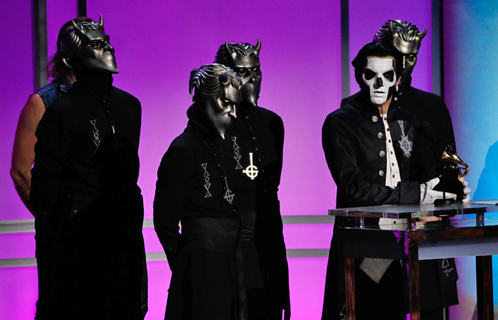 Шведская группа Ghost с наградой в номинации "Лучший метал-альбом"
