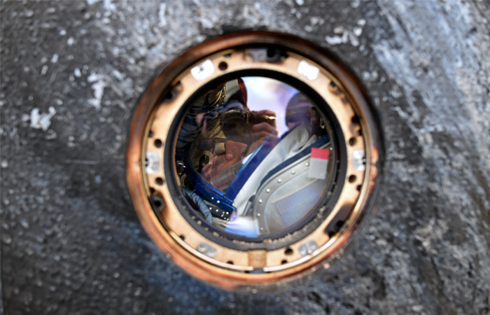 Михаил Корниенко внутри капсулы