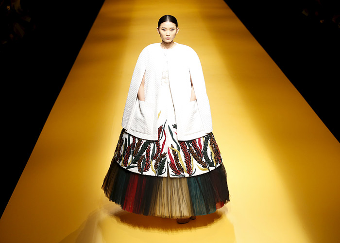 Показ коллекции осень/зима 2016 вьетнамского дизайнера Nguyen Cong Tri