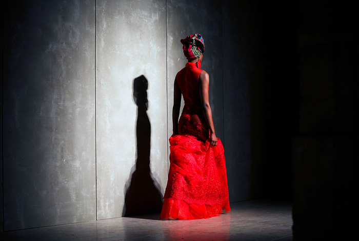 Показ ангольского дизайнера Nadir Tati на неделе моды в Лиссабоне