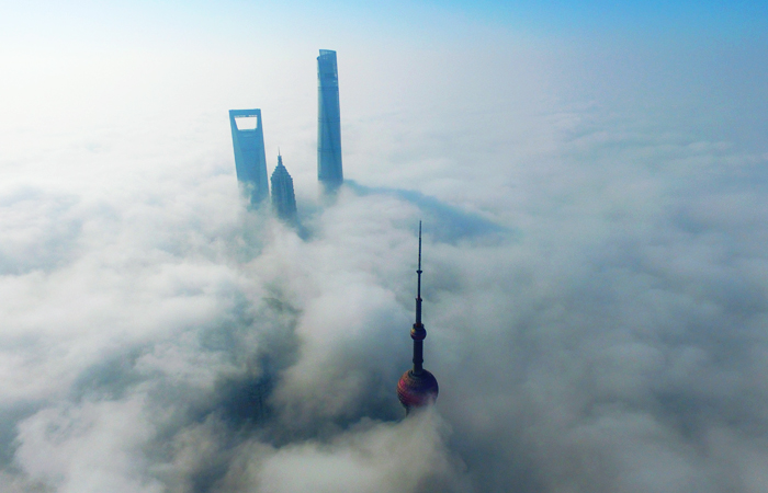 В Шанхае объявлен оранжевый уровень опасности из-за смога