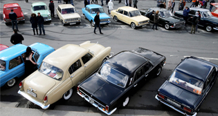 Выставка ретроавтомобилей в Санкт-Петербурге