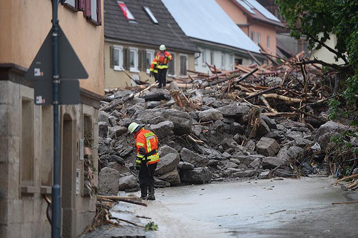 Центр по чрезвычайным ситуациям в Штутгарте подтвердил информацию о нескольких пострадавших