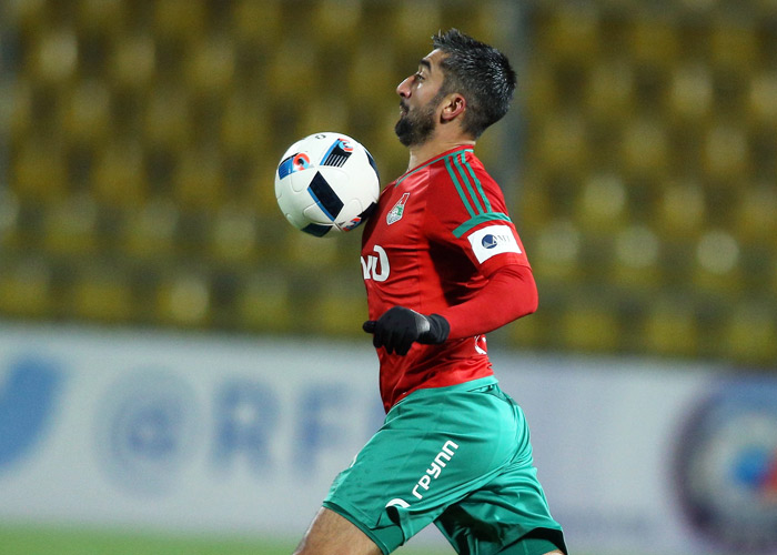 Полузащитник Александр Самедов ("Локомотив")