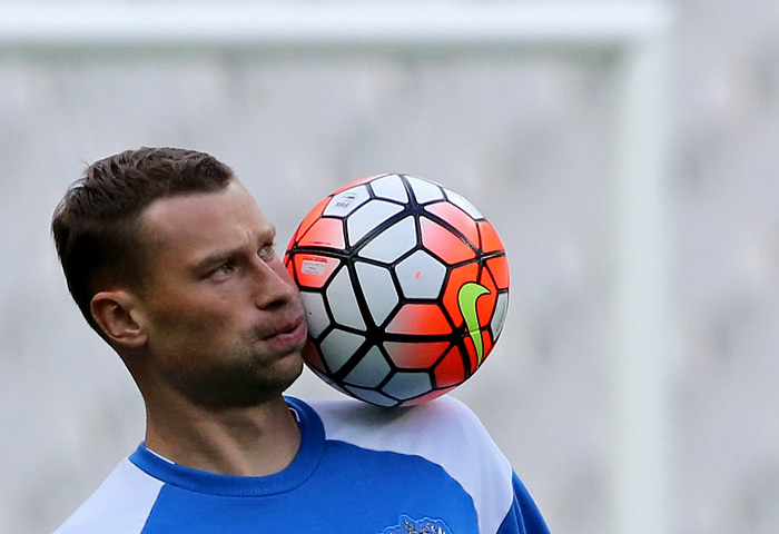 Защитник Алексей Березуцкий (ЦСКА)