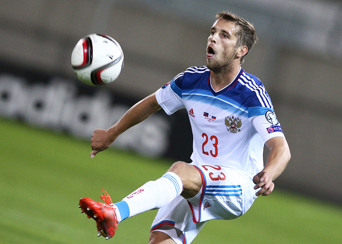 Защитник Дмитрий Комбаров ("Спартак")