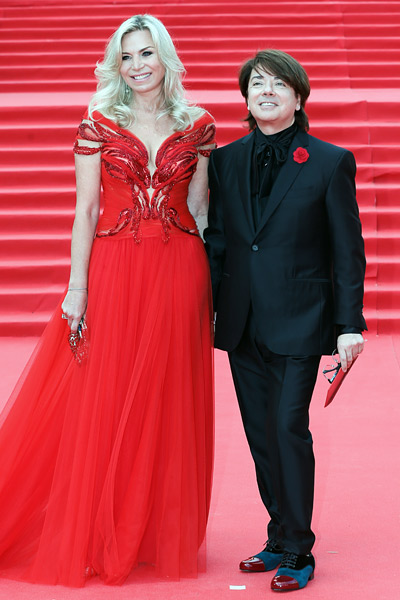 Модельер Валентин Юдашкин с супругой Мариной