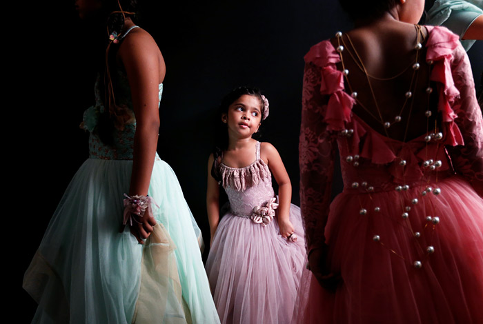 За кулисами детской недели моды в Мумбаи. Индия.