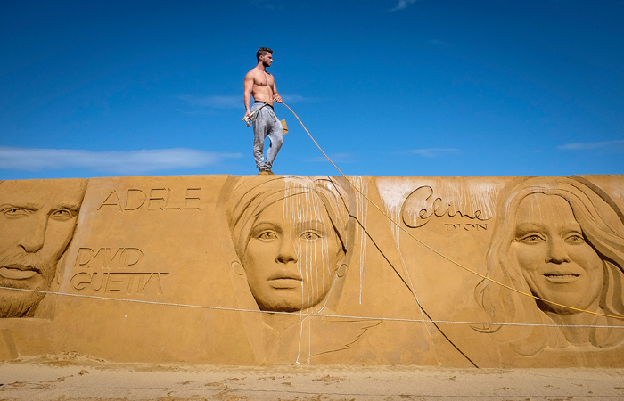          Sand Sculpture Festival,      40   12  .        -.