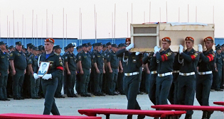 Встреча спецборта МЧС с телами членов экипажа Ил-76