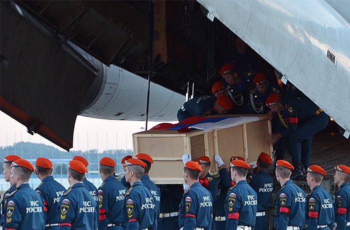 На аэродроме Раменское базируется авиация МЧС. Именно отсюда экипаж командира Ил-76 Леонида Филина улетел на свое последнее задание в Иркутск