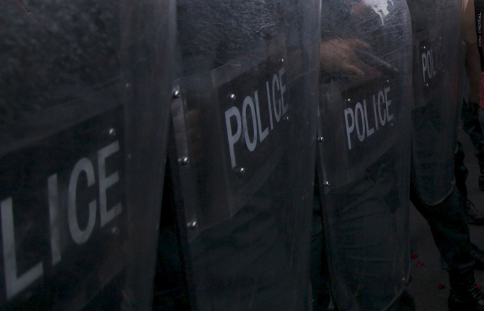 В центре Еревана произошли столкновения демонстрантов с полицией