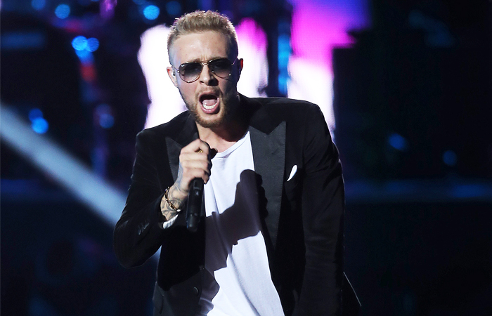 Певец Егор Крид - $3,6 млн. По запросам в "Яндексе" 22-летний исполнитель обогнал Сергея Лазарева и Шнура (8 830 327 запросов). 1 января 2016 года в "Новогоднем Голубом Огоньке 2016" Крид спел ремейк двух песен вместе с Иосифом Кобзоном, благодаря чему увеличил свою аудиторию.