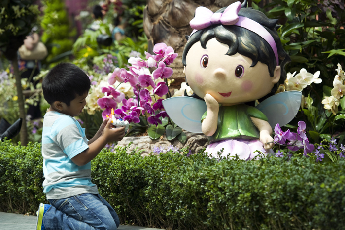 В Сингапуре проходит грандиозный фестиваль Singapore Garden Festival, посвященный ландшафтному декору. Гости и жители города в течение семи дней смогут насладиться цветочными ансамблями самых знаменитых садовых дизайнеров и флористов из 24 стран мира.