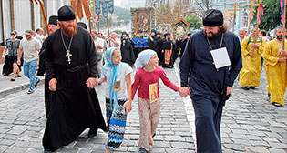 Всеукраинский крестный ход мира, любви и молитвы за Украину