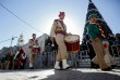 Сирийские музыканты маршируют в канун православного Рождества в Вифлееме. Праздничное богослужение в храме Рождества Христова провел иерусалимский патриарх Феофил III.