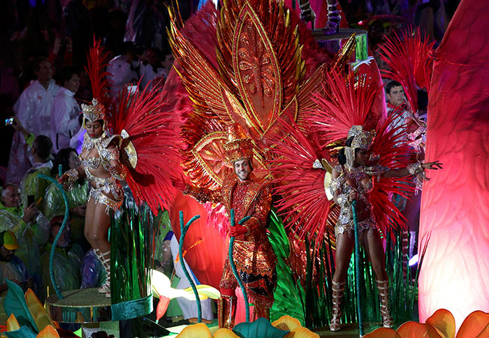 Женская сборная России по гандболу стала чемпионом Игр в Рио-де-Жанейро, впервые в своей истории завоевав золотые олимпийские медали