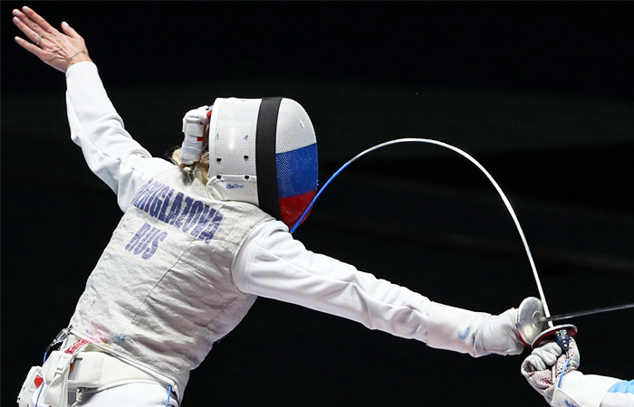 Фехтовальщица Инна Дериглазова завоевала золото летней Олимпиады-2016, выиграв турнир рапиристок. В финале она нанесла поражение итальянке Элизе Ди Франчиско со счетом 12:11.