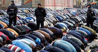 Празднование Курбан-байрама в Москве