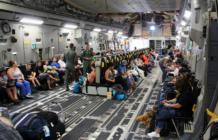 С военной базы Гуантанамо, расположенной на Кубе, было эвакуировано около 700 сотрудников и членов их семей. Людей перевезли военно-транспортными самолетами во Флориду.