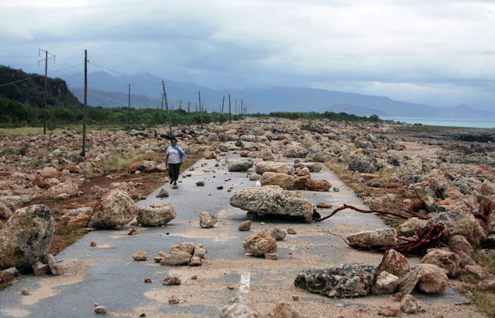 "Мэтью" затронул восточное побережье Кубы. Власти Кубы эвакуировали более 1 миллиона человек из опасных районов.