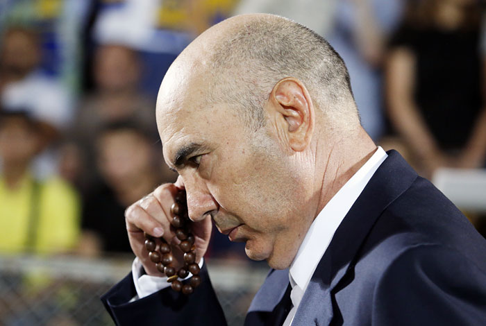 Курбан Бердыев покинул "Ростов" 6 августа из-за, как сообщали СМИ, финансовых проблем клуба. После этого стал претендентом на пост главного тренера "Спартака", а также сборной России. Не трудоустроившись ни там ни там, вернулся в "Ростов", но уже в качестве вице-президента клуба. Официальным главным тренером является Иван Данильянц, неофициальными - Курбан Бердыев и Дмитрий Кириченко.