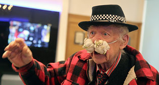 Ушел из жизни Олег Попов