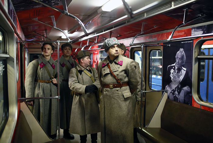 В 75-ю годовщину исторического парада на Красной площади 1941 года, на Сокольнической линии московского метро запустили тематический поезд "Великие полководцы". Именной состав является совместным проектом Российского военно-исторического общества, Киностудии имени Горького и Московского метрополитена. Каждый вагон поезда посвящен полководцам: Константину Рокоссовскому, Георгию Жукову, Александру Невскому, Дмитрию Донскому, Михаилу Кутузову, Александру Суворову, Михаилу Скобелеву, Алексею Ермолову, Павлу Нахимову, Федору Ушакову. Помимо жизнеописаний военачальников, пассажиры поезда смогут увидеть афиши и кадры из фильмов о них.