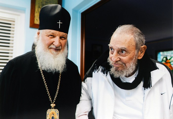 Патриарх Московский и всея Руси Кирилл и Фидель Кастро во время встречи в доме кубинского лидера в феврале 2016 года.