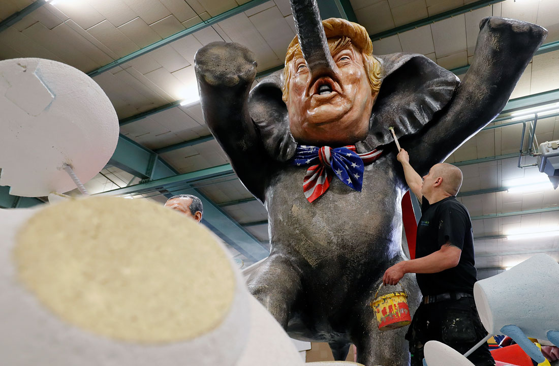 В немецком Майнце готовятся к очередному сатирическому карнавальному шествию. Создатели огромных карикатурных фигур из папье-маше не щадят ни своих, ни иностранных политических деятелей.