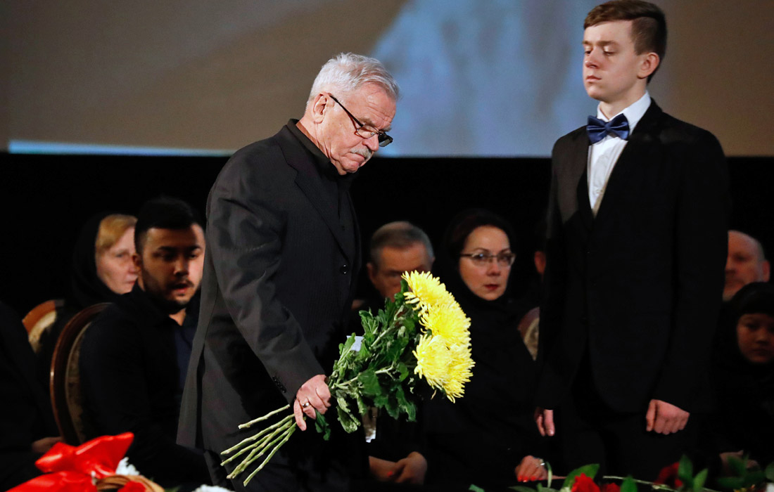 Актер Сергей Никоненко на церемонии прощания