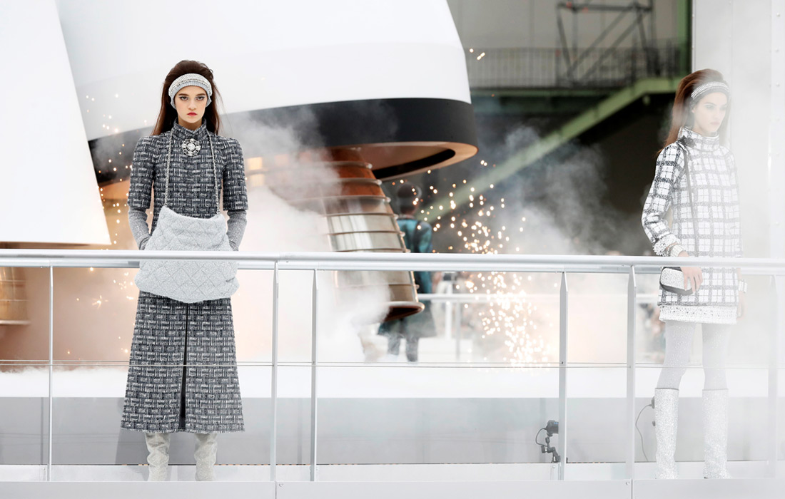 В рамках недели моды в Париже состоялся грандиозный показ дома моды Chanel сезона осень-зима 2017/2018