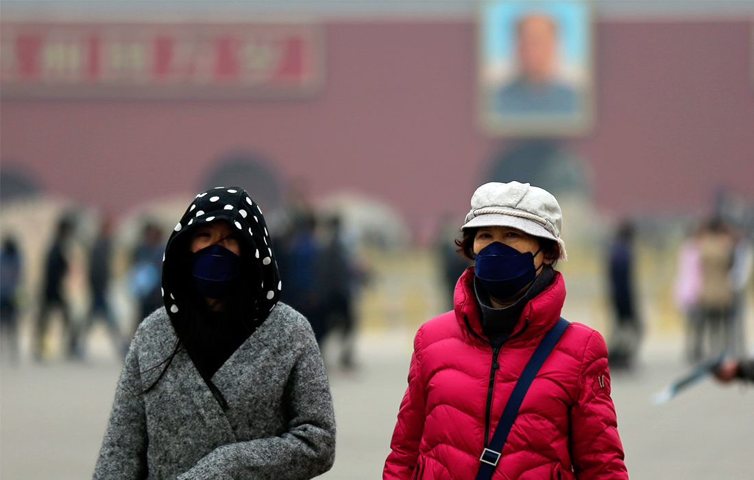 Власти Пекина ввели повышенный "синий" уровень опасности в связи с ухудшением качества воздуха