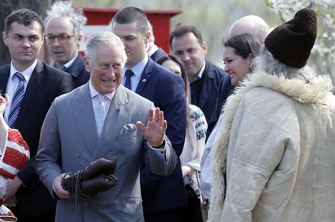 Принц Уэльский Чарльз совершает девятидневное турне по странам Европы в связи с предстоящим выходом Великобритании из Евросоюза