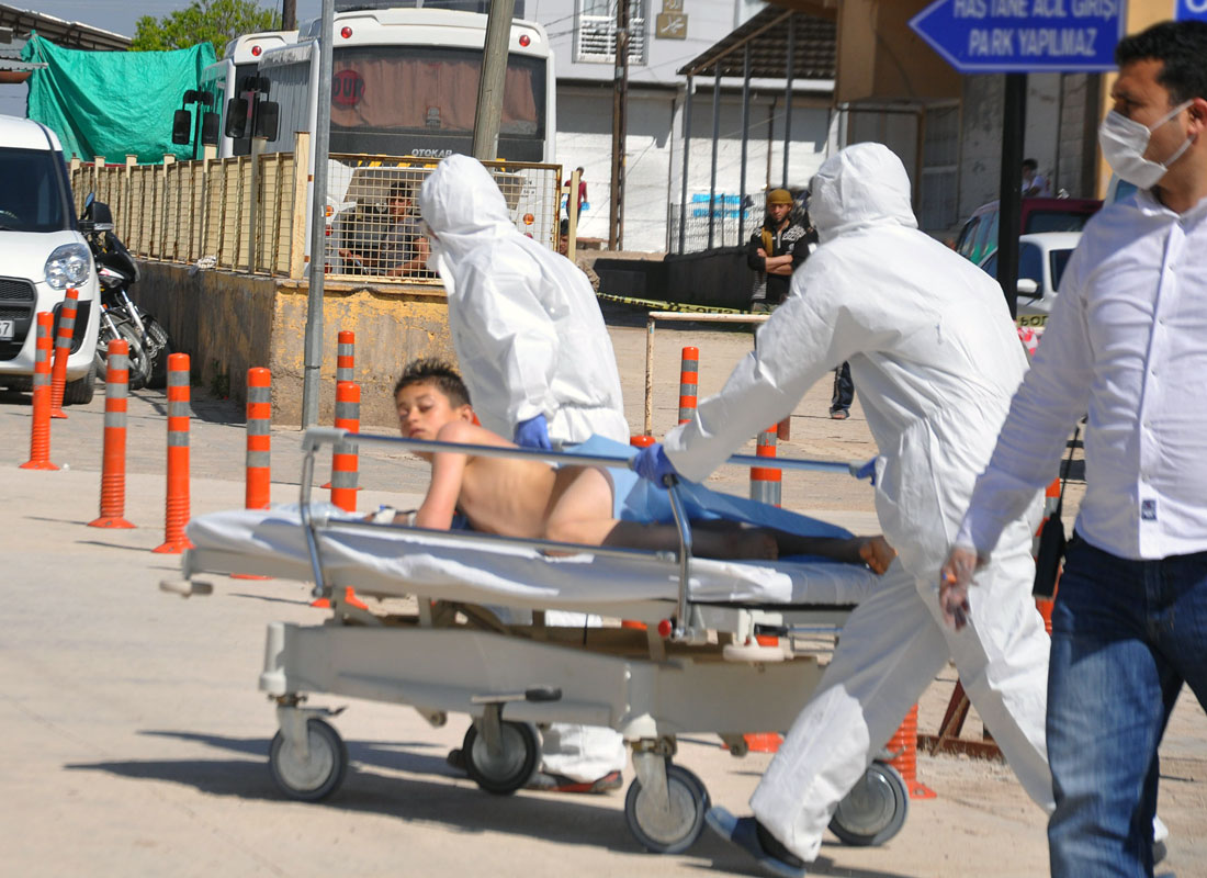 Не менее 58 человек погибли и десятки ранены в результате предполагаемой химической атаки в сирийской провинции Идлиб